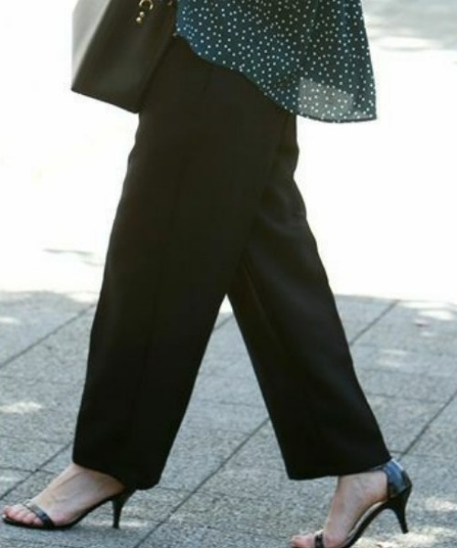 aquagarage（アクアガレージ）の「ツイード調ハイウエストテーパードパンツ（その他パンツ・レディース・ブラック/ベージュ/グレー/チャコール・M/LL/S/L）」の2枚目の写真