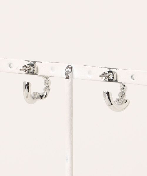 CIAOPANIC TYPY(チャオパニックティピー)の「【2025年S/S新作】lilツイストフープピアス(ピアス(両耳用)・レディース・ゴールド/シルバー・ONE SIZE)」の10枚目の写真