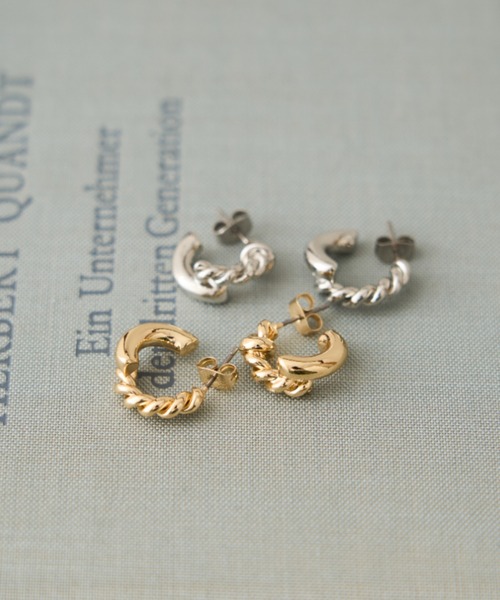 CIAOPANIC TYPY(チャオパニックティピー)の「【2025年S/S新作】lilツイストフープピアス(ピアス(両耳用)・レディース・ゴールド/シルバー・ONE SIZE)」の2枚目の写真