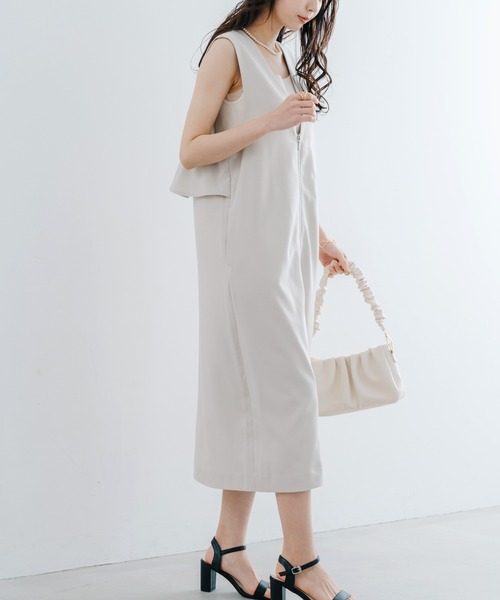 ANNA LUNA(アンナルナ)の「【ANNA LUNA】オケージョン から デイリー まで幅広く活躍してくれる 華やか ワンピース(ジャンパースカート・レディース・ベージュ/ネイビー・MEDIUM)」の5枚目の写真
