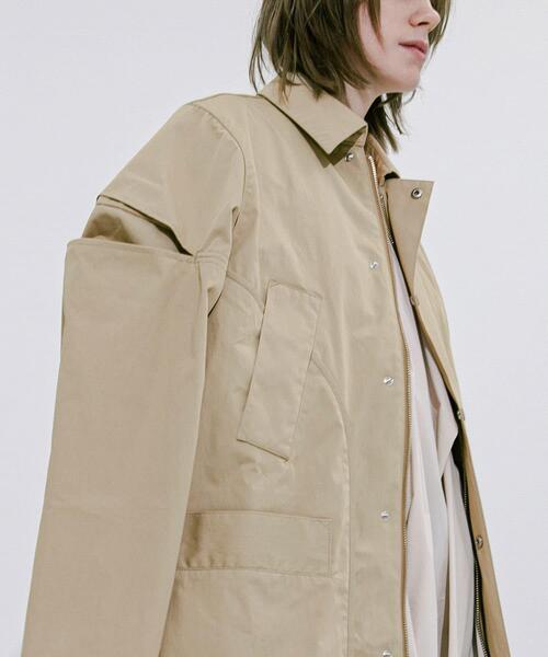 LAATO（ラート）の「slit jacket（その他アウター・レディース・ライトブラウン/ナチュラル・FREE）」の6枚目の写真