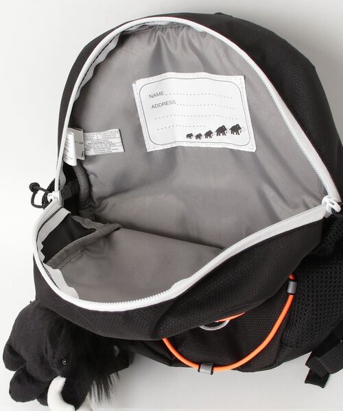 Mammut（マムート）の「【2～3才用サイズ】フィルスト ジップ 4L / First Zip 4L / 子供用 / キッズサイズ（バックパック/リュック・キッズ・ブラック・4L）」の4枚目の写真