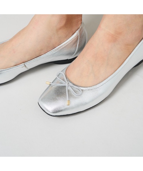 Clarks(クラークス)の「Candra Light / キャンドラライト(シルバーメタリック)(バレエシューズ・レディース・シルバー・UK5/UK6/UK4/UK3/UK3.5/UK4.5/UK5.5)」の19枚目の写真