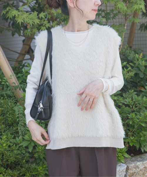ITEMS URBANRESEARCH(アイテムズ アーバンリサーチ)の「フロントシャギーベスト(ベスト・レディース・ベージュ/ブラック/ライトベージュ・FREE)」の19枚目の写真
