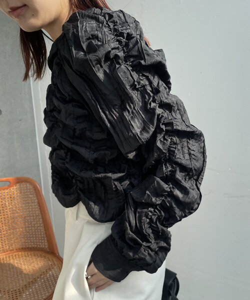 CAPRICIEUX LE'MAGE（カプリシューレマージュ）の「シャーリングブラウス（シャツ/ブラウス・レディース・ブラック/ホワイト・FREE）」の3枚目の写真