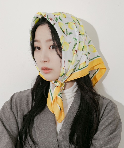 SMELLY（スメリー）の「アソートパターンスカーフ（バンダナ/スカーフ・レディース・ブラック/オレンジ/イエロー/ブルー/ブラウン/グリーン/ブルー系その他/イエロー系その他/ドット/ミント/レッド/ブラック系その他/グレー系その他・-）」の10枚目の写真