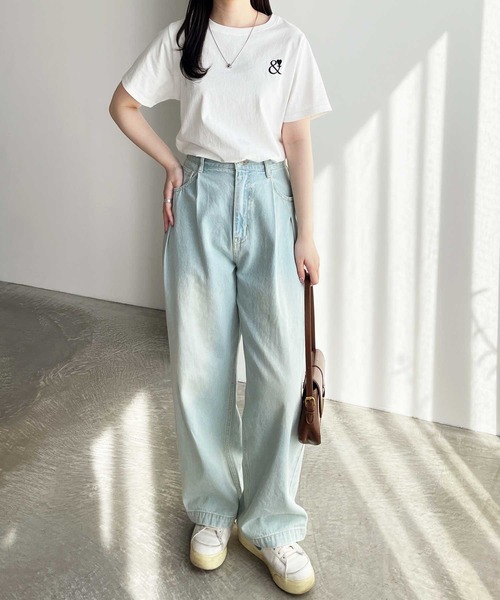 GeeRA（ジーラ）の「【S-XLサイズ展開】夏コーデのマストアイテム！綿100％ハート刺繍ワンポイントＴシャツ（Tシャツ/カットソー・レディース・チャコール/ブラック×シルバー/ホワイト×レッド/ホワイト×ブラック・LARGE/X-LARGE/MEDIUM/SMALL）」の12枚目の写真