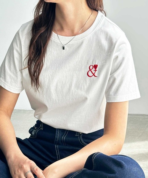 GeeRA（ジーラ）の「【S-XLサイズ展開】夏コーデのマストアイテム！綿100％ハート刺繍ワンポイントＴシャツ（Tシャツ/カットソー・レディース・チャコール/ブラック×シルバー/ホワイト×レッド/ホワイト×ブラック・LARGE/X-LARGE/MEDIUM/SMALL）」の16枚目の写真