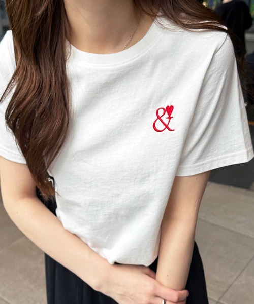 GeeRA（ジーラ）の「【S-XLサイズ展開】夏コーデのマストアイテム！綿100％ハート刺繍ワンポイントＴシャツ（Tシャツ/カットソー・レディース・チャコール/ブラック×シルバー/ホワイト×レッド/ホワイト×ブラック・LARGE/X-LARGE/MEDIUM/SMALL）」の20枚目の写真