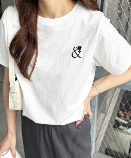 GeeRA（ジーラ）の「【S-XLサイズ展開】夏コーデのマストアイテム！綿100％ハート刺繍ワンポイントＴシャツ（Tシャツ/カットソー・レディース・チャコール/ブラック×シルバー/ホワイト×レッド/ホワイト×ブラック・LARGE/X-LARGE/MEDIUM/SMALL）」の22枚目の写真