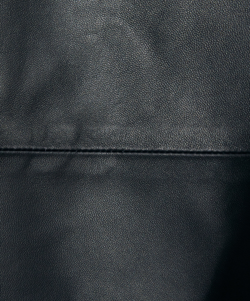 5351 POUR LES HOMMES（ゴーサンゴーイチプールオム）の「【セットアップ対応】レザー ジップ 半袖Tシャツ（Tシャツ/カットソー・メンズ・ブラック・44/46/48/50）」の6枚目の写真