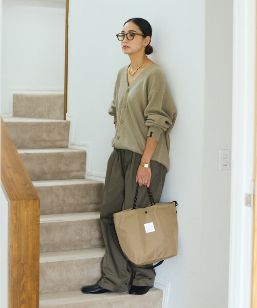KiU(キウ)の「KiU×FREAK'S STORE/キウ×フリークスストア 別注 2WAY 600D TOTE BAG 600D トートバッグ(トートバッグ・メンズ・レオパード/ベージュ/ブラック・ONE SIZE)」の9枚目の写真