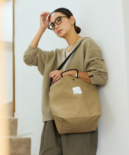 KiU(キウ)の「KiU×FREAK'S STORE/キウ×フリークスストア 別注 2WAY 600D TOTE BAG 600D トートバッグ(トートバッグ・メンズ・レオパード/ベージュ/ブラック・ONE SIZE)」の16枚目の写真