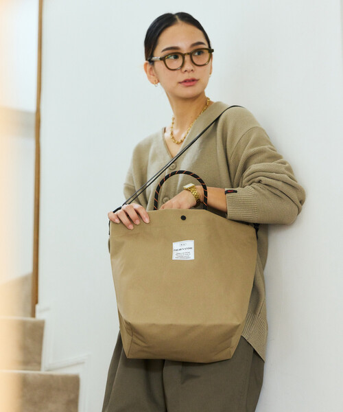 KiU(キウ)の「KiU×FREAK'S STORE/キウ×フリークスストア 別注 2WAY 600D TOTE BAG 600D トートバッグ(トートバッグ・メンズ・レオパード/ベージュ/ブラック・ONE SIZE)」の17枚目の写真