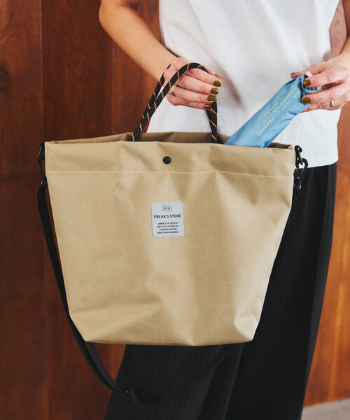 KiU(キウ)の「KiU×FREAK'S STORE/キウ×フリークスストア 別注 2WAY 600D TOTE BAG 600D トートバッグ 撥水(トートバッグ・レディース・レオパード/ベージュ/ブラック・ONE SIZE)」の22枚目の写真
