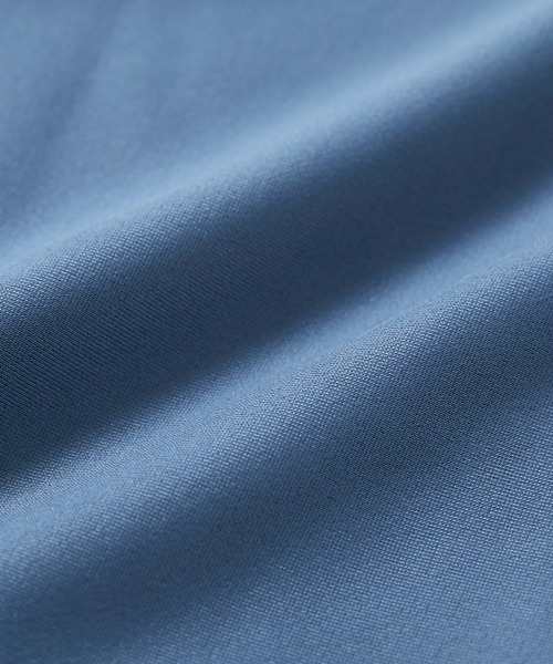 devirock（デビロック）の「UVカット 無地＆柄 長袖ジップラッシュガード（ラッシュガード・キッズ・ピンク/パープル系1/スミクロ/イエロー系1/ブルーグレー/サックスブルー/オフホワイト/バイオレット・160cm/150cm/140cm/130cm/120cm/110cm/100cm）」の9枚目の写真