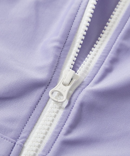 devirock（デビロック）の「UVカット 無地＆柄 長袖ジップラッシュガード（ラッシュガード・キッズ・ピンク/パープル系1/スミクロ/イエロー系1/ブルーグレー/サックスブルー/オフホワイト/バイオレット・160cm/150cm/140cm/130cm/120cm/110cm/100cm）」の11枚目の写真