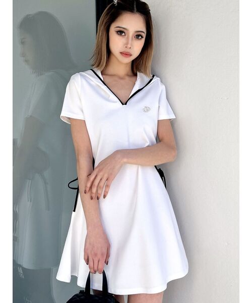 GYDA（ジェイダ）の「GD SIDE OPENパーカーワンピース（ワンピース・レディース・ブラック/オフホワイト・FREE）」の2枚目の写真