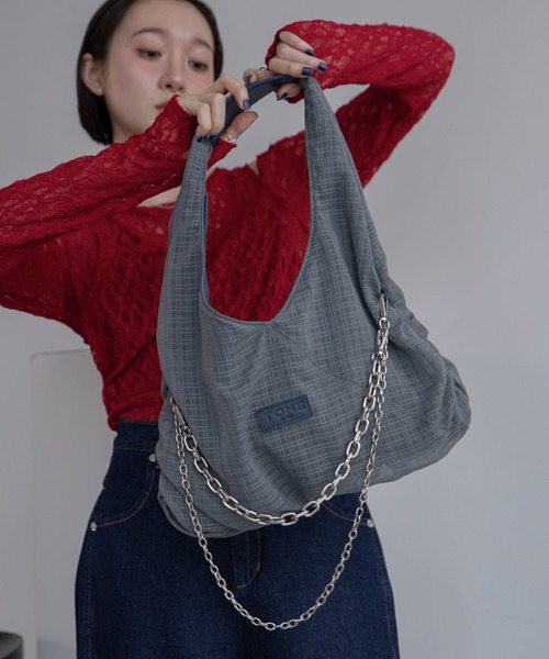 VACANCY(ヴァカンシー)の「チェックシアーリバーシブル2wayバッグ(トートバッグ・レディース・レッド/グレー/ブラック・FREE)」の3枚目の写真