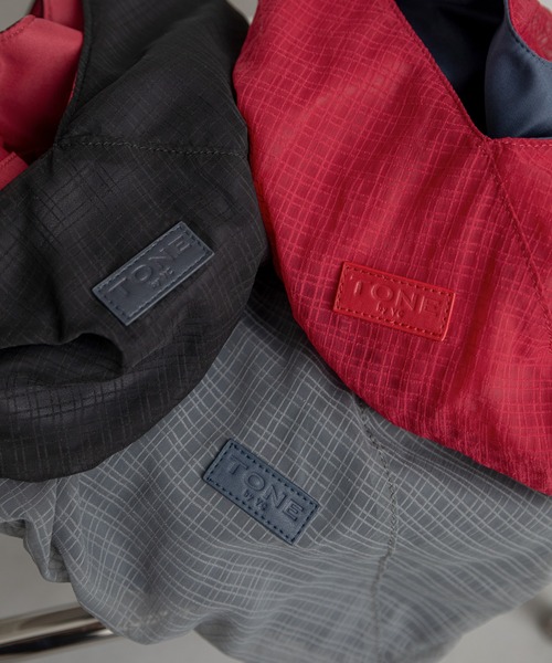 VACANCY(ヴァカンシー)の「チェックシアーリバーシブル2wayバッグ(トートバッグ・レディース・レッド/グレー/ブラック・FREE)」の8枚目の写真