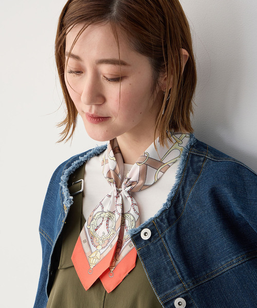 Petit Honfleur（プチオンフルール）の「【2025春夏】ワンタッチプリントスカーフ（ストール/ショール・レディース・オレンジ/グリーン・フリー）」の13枚目の写真