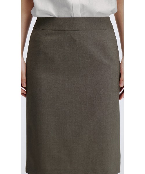 AOYAMA（アオヤマ）の「【超ストレッチ/UVカット/防シワ】美シルエット！ベーシックタイトスカート/ベージュ/無地｜通勤＆オフィス＆入卒＆セレモニー＆オケージョン｜自宅で洗える・セットアップ着用可｜（スーツスカート・レディース・グレイッシュベージュ・5号/7号/9号/11号/13号/15号/17号）」の11枚目の写真
