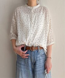 シャーリングバンドカラーブラウス