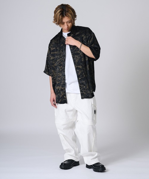 REGIEVO(レジエボ)の「総柄プリント ワッシャーシャツ(Tシャツ/カットソー・メンズ・ベージュ/ブラック・MEDIUM/LARGE)」の16枚目の写真