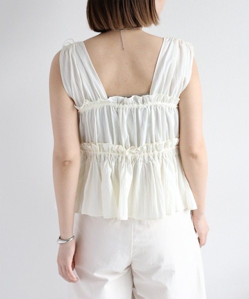 cepo（セポ）の「フリルシャーリングベスト（ベスト・レディース・ブラック/オフホワイト/ベージュ/ブラウン・M）」の12枚目の写真