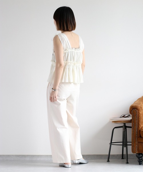 cepo（セポ）の「フリルシャーリングベスト（ベスト・レディース・ブラック/オフホワイト/ベージュ/ブラウン・M）」の6枚目の写真