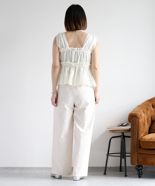 cepo（セポ）の「フリルシャーリングベスト（ベスト・レディース・ブラック/オフホワイト/ベージュ/ブラウン・M）」の7枚目の写真