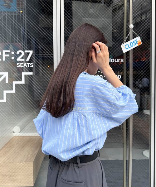 fredy emue（フレディエミュ）の「刺繍入りオーバーシャツ（シャツ/ブラウス・レディース・ベビーピンク/ベージュ系その他/ブルー系その他/サックスブルー・38）」の21枚目の写真