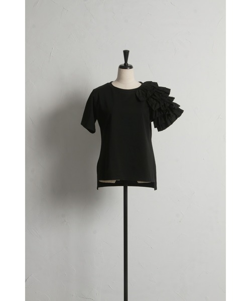 &. NOSTALGIA(アンドドットノスタルジア)の「【ZOZO限定】アシメフリルカットプルオーバー(Tシャツ/カットソー・レディース・オフホワイト/ブラック・M)」の21枚目の写真