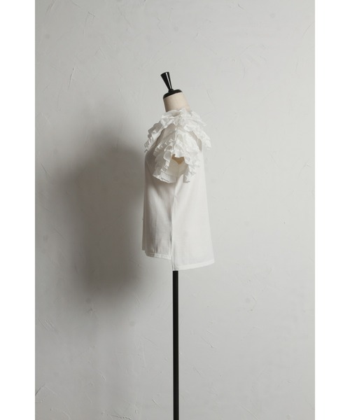 &. NOSTALGIA(アンドドットノスタルジア)の「【ZOZO限定】アシメフリルカットプルオーバー(Tシャツ/カットソー・レディース・オフホワイト/ブラック・M)」の19枚目の写真