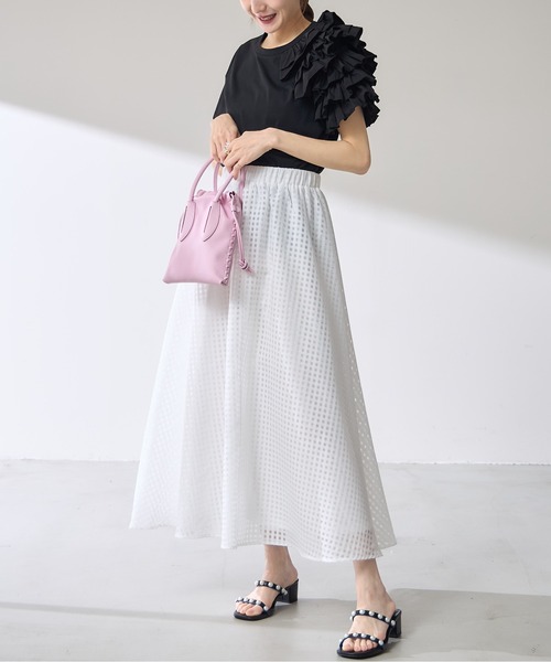 &. NOSTALGIA(アンドドットノスタルジア)の「【ZOZO限定】アシメフリルカットプルオーバー(Tシャツ/カットソー・レディース・オフホワイト/ブラック・M)」の10枚目の写真