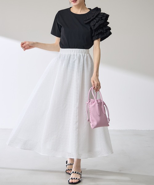 &. NOSTALGIA(アンドドットノスタルジア)の「【ZOZO限定】アシメフリルカットプルオーバー(Tシャツ/カットソー・レディース・オフホワイト/ブラック・M)」の9枚目の写真