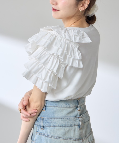 &. NOSTALGIA(アンドドットノスタルジア)の「【ZOZO限定】アシメフリルカットプルオーバー(Tシャツ/カットソー・レディース・オフホワイト/ブラック・M)」の22枚目の写真