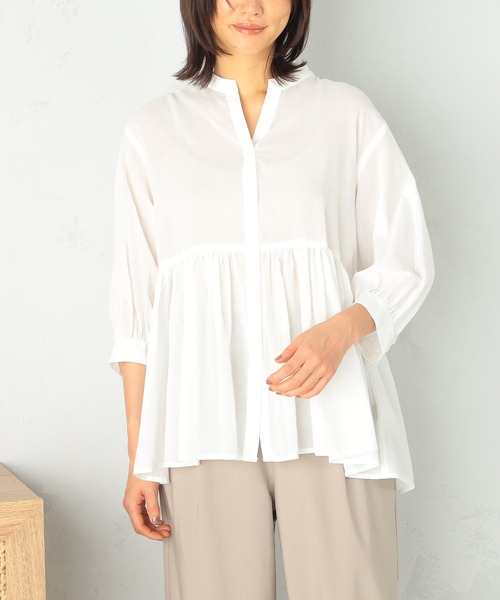 GALLORIA（ギャローリア）の「ウエストギャザーペプラムブラウス（シャツ/ブラウス・レディース・チェリーピンク/ホワイト/ライトブルー・LL/S/M/L）」の2枚目の写真