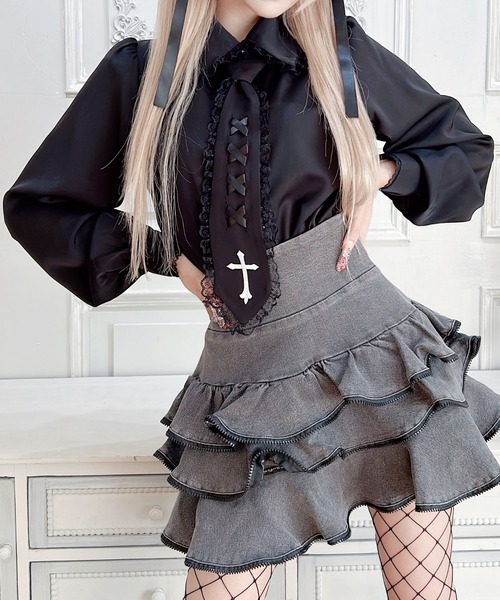 MA*RS（アメーバーマーズ）の「クロス刺繍ネクタイ付きブラウス（シャツ/ブラウス・レディース・ホワイト/ブラック/レッド/ブラック×ホワイト/ブラック×ブラック/ホワイト×ホワイト/ホワイト×ブラック・FREE）」の2枚目の写真