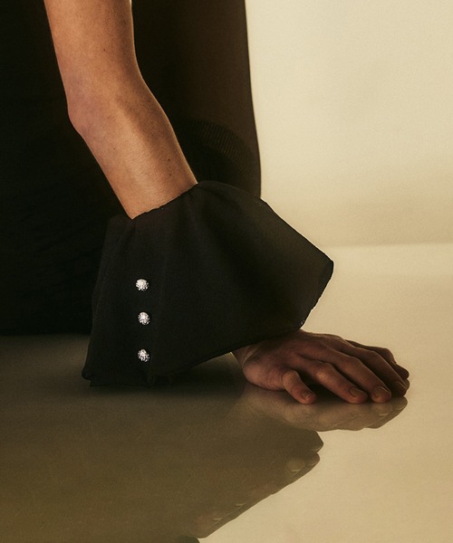 IRIS47(イリスフォーセブン)の「【IRIS 47】cherish cuffs shushu/チェリッシュ カフス シュシュ HB147 ※(シュシュ・レディース・ブラック・FREE)」の1枚目の写真