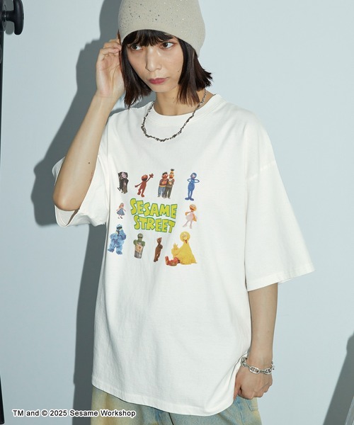 SESAME STREET(セサミストリート)の「SESAME STREET ヴィンテージ加工 オーバーサイズプリント半袖Tシャツ/セサミストリート(Tシャツ/カットソー・レディース・ブラック/オフホワイト/ピンク・M/L)」の14枚目の写真