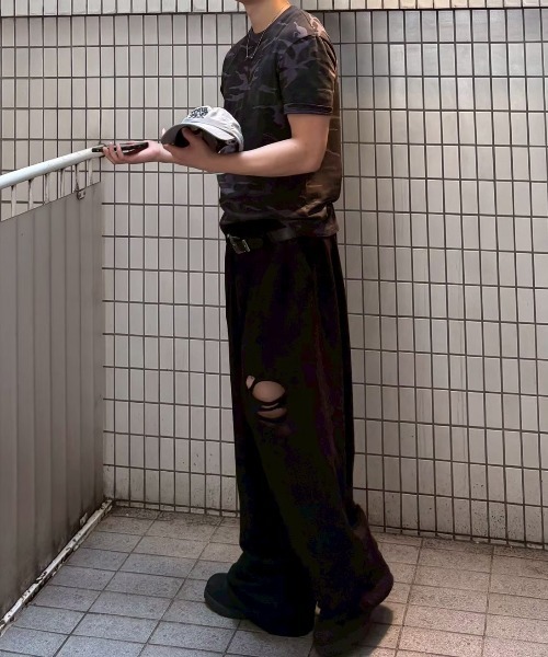 Chikashitsu +(チカシツプラス)の「【Chikashitsu +】camouflage round neck t-shirt / 【チカシツプラス】カモフラージュラウンドネックタイトフィット半袖Tシャツ(Tシャツ/カットソー・メンズ・ブラウン系カモフラージュ/チャコール・ONE SIZE)」の22枚目の写真