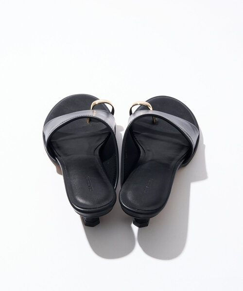 un dix cors(アンディコール)の「【LE VERNIS(ル・ベルニ)】Toe ring sandals(サンダル・レディース・ベージュ/ブラック・23.5cm/24.5cm)」の14枚目の写真
