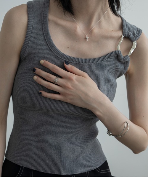 VACANCY（ヴァカンシー）の「メタルリングリブタンクトップ（タンクトップ・レディース・グレー/ベージュ/ブラック・FREE）」の3枚目の写真