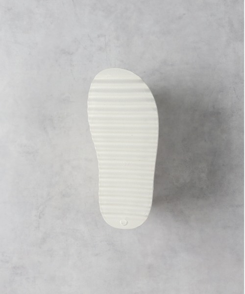 Right-on（ライトオン）の「厚底ストラップサンダル（サンダル・レディース・ブラック/ホワイト・M/L/S）」の4枚目の写真