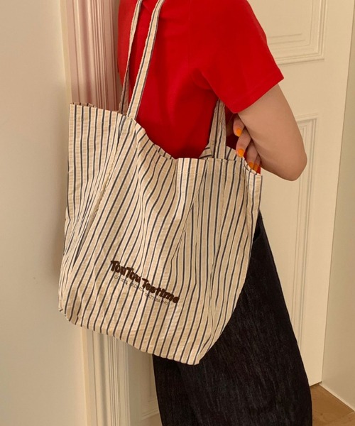 Vipoa(ヴィポア)の「stripe logo nylon tote(トートバッグ・レディース・アイボリー/ブルー/グリーン・FREE)」の1枚目の写真
