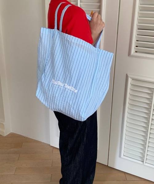Vipoa(ヴィポア)の「stripe logo nylon tote(トートバッグ・レディース・アイボリー/ブルー/グリーン・FREE)」の12枚目の写真