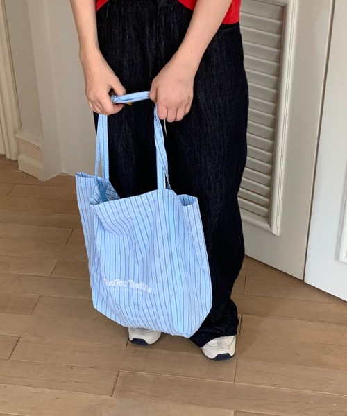 Vipoa(ヴィポア)の「stripe logo nylon tote(トートバッグ・レディース・アイボリー/ブルー/グリーン・FREE)」の14枚目の写真