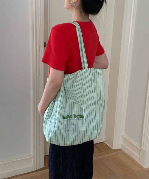 Vipoa(ヴィポア)の「stripe logo nylon tote(トートバッグ・レディース・アイボリー/ブルー/グリーン・FREE)」の16枚目の写真