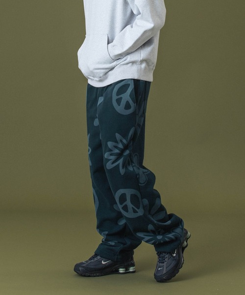 XLARGE（エクストララージ）の「PEACE SWEAT PANTS（スウェットパンツ・メンズ・ブラック/グリーン/ベージュ・S/M/L/XL）」の3枚目の写真